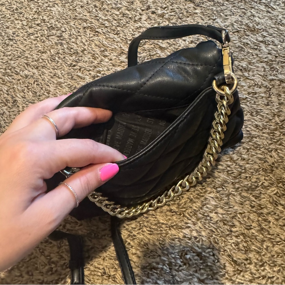 Steve Madden Black Quilted Crossbody/Shoulder Bag - Picture 5 of 7